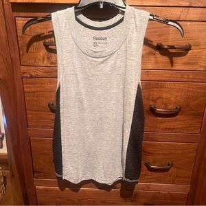 REEBOK tank